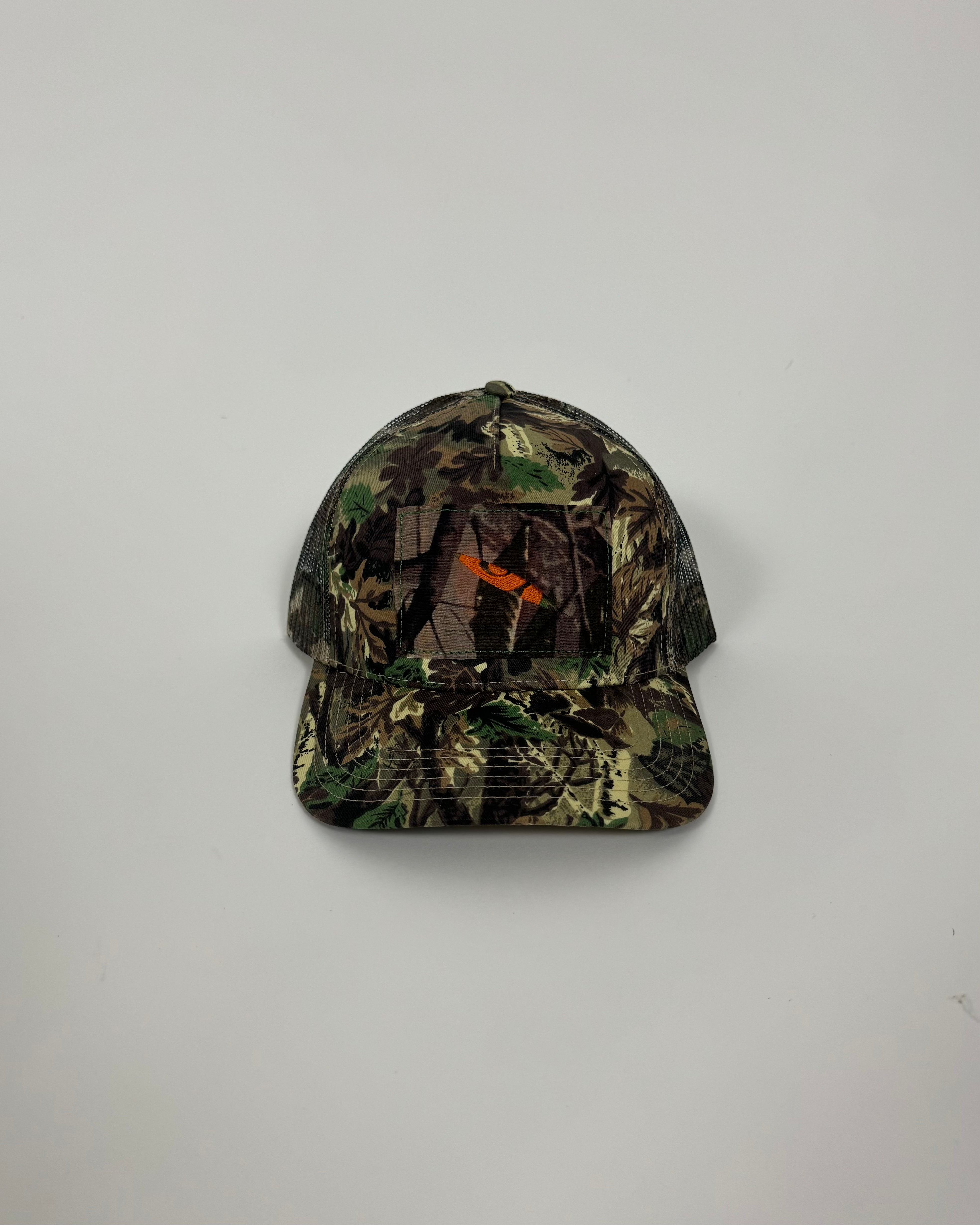 IN-STOCK | PEEK-A-BOO CAMO TRUCKER HAT